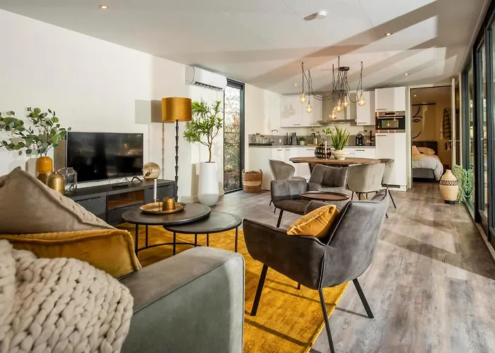 Breebronne 홀리데이파크 *